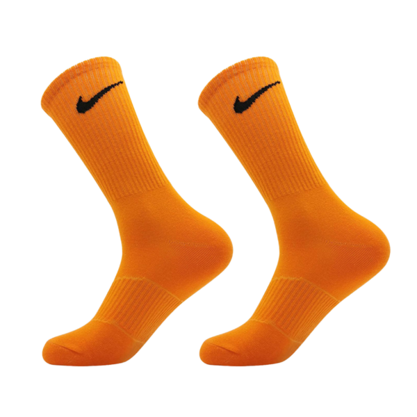 Classic Nike Socks - Image 5